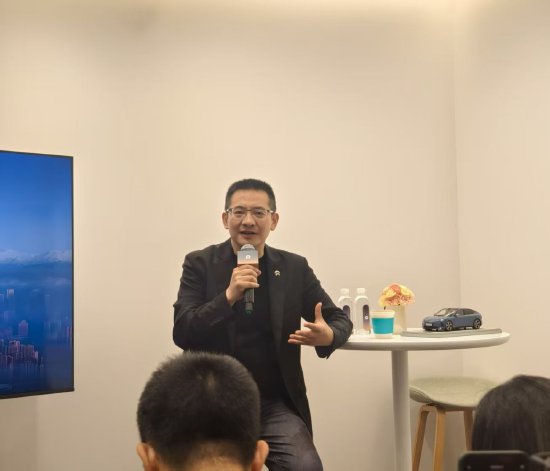 股票配资论坛哪里找 直击车展|蔚来总裁秦力洪：纯电的黄金时代正在到来，今年7月增程出现同比负增长